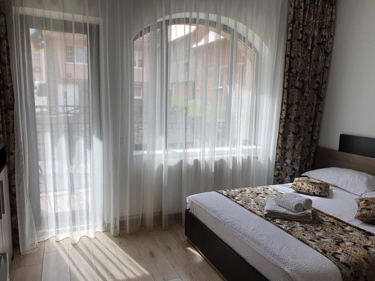 Vila Ozon Ranca Bilik gambar